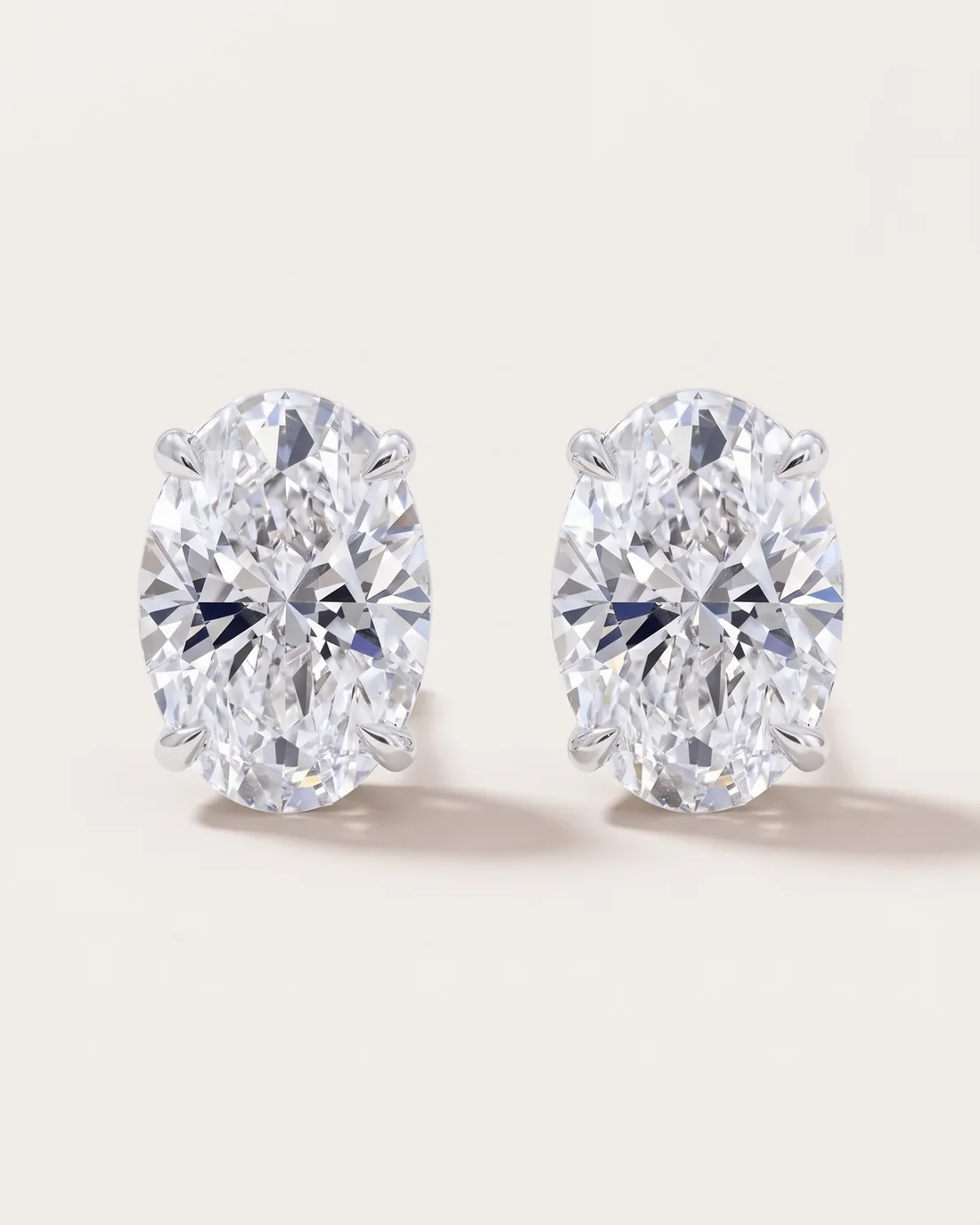 ORTIGAS Oval Studs, серьги, вид спереди