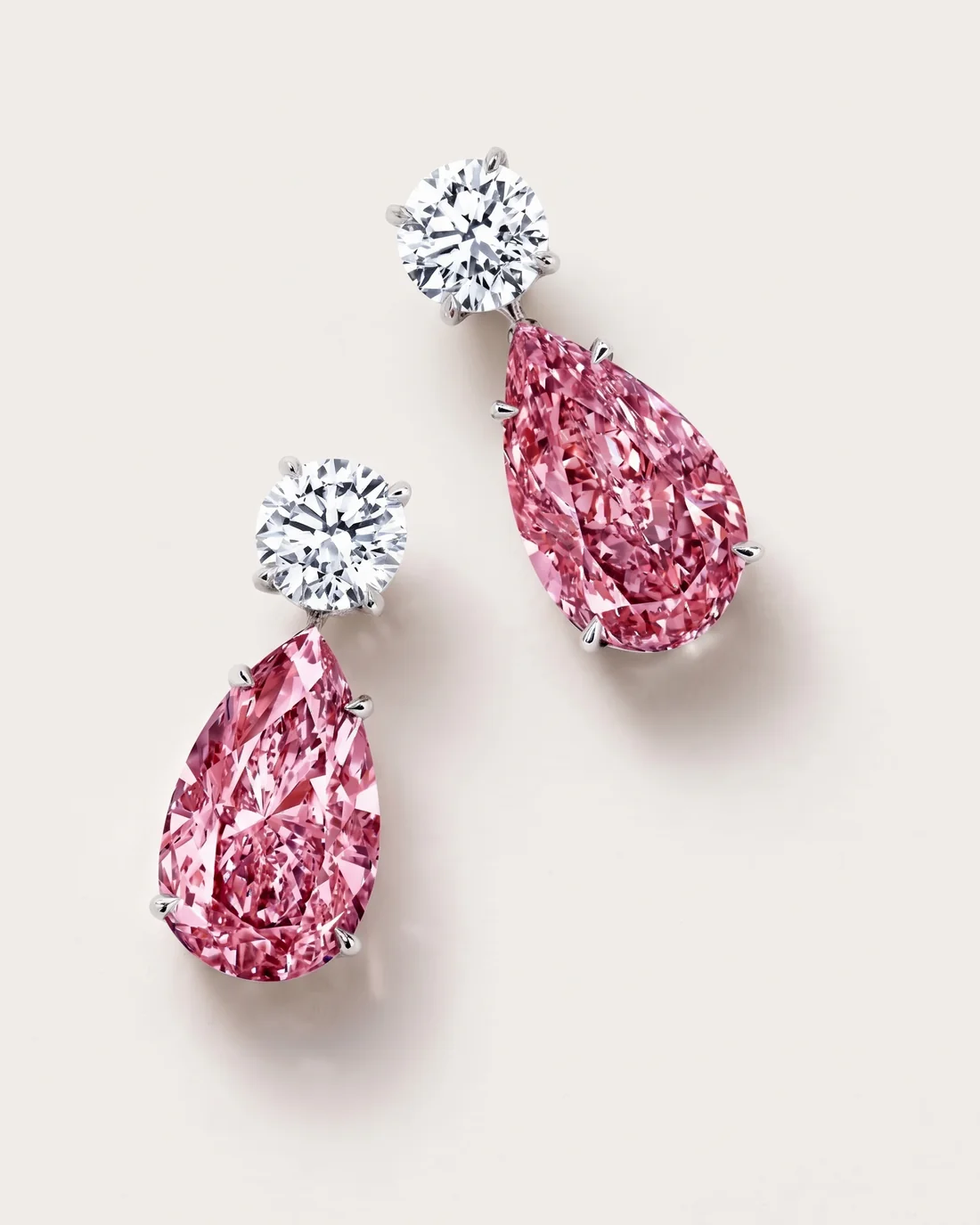 ORTIGAS Pink Pear Drops, серьги, вид спереди