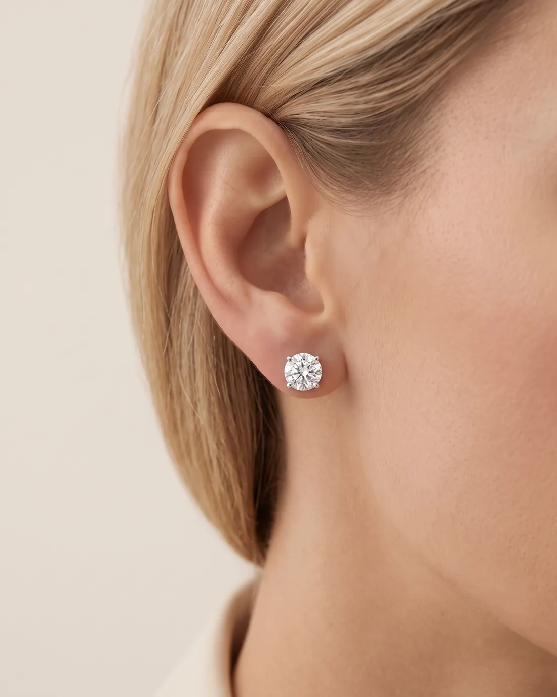 ORTIGAS Round Studs, серьги, в ухе