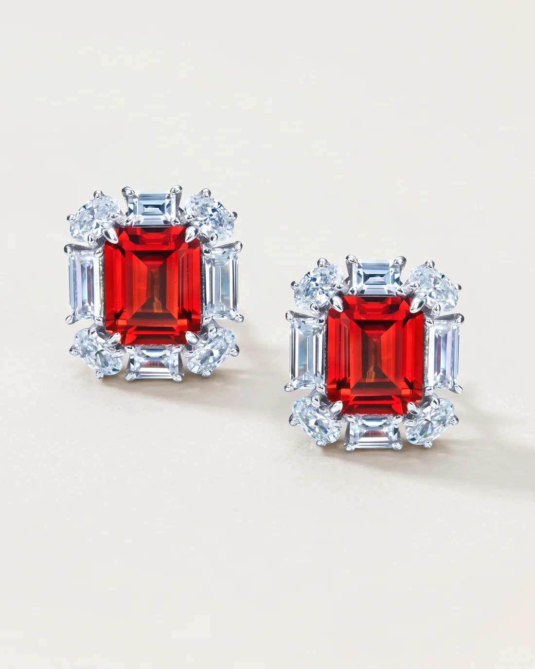 ORTIGAS Ruby Deco, серьги, вид спереди