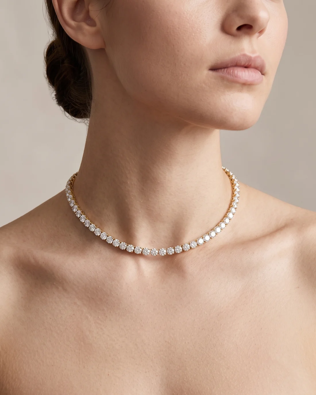 ORTIGAS Gold Riviere Choker, колье, на шее