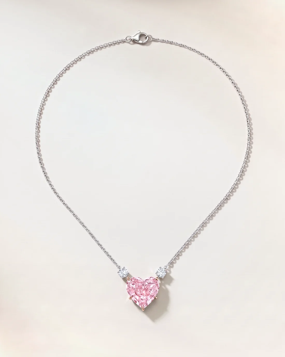 ORTIGAS Pink Heart Trio, колье, вид спереди