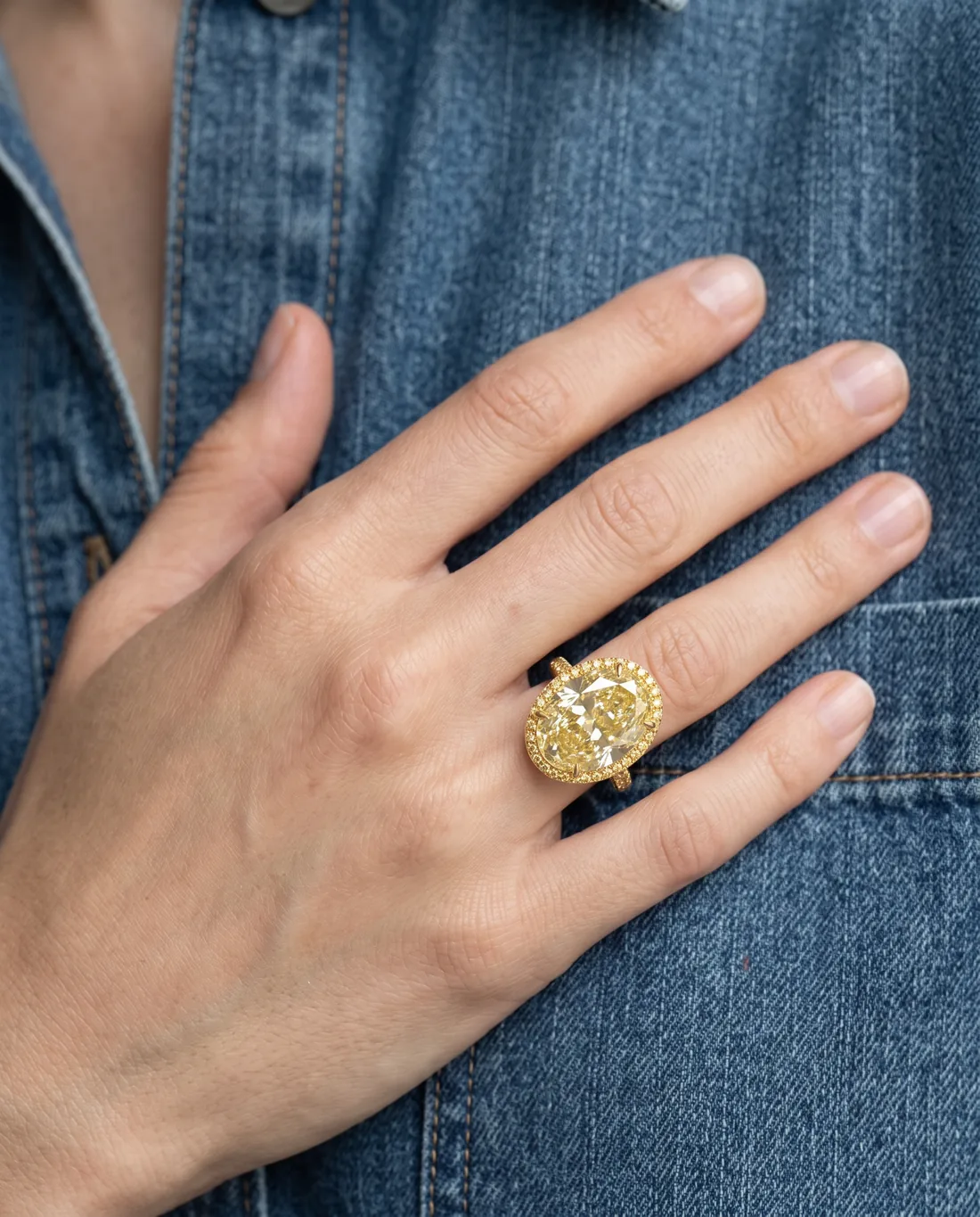 ORTIGAS Yellow Oval Halo, кольцо, на руке